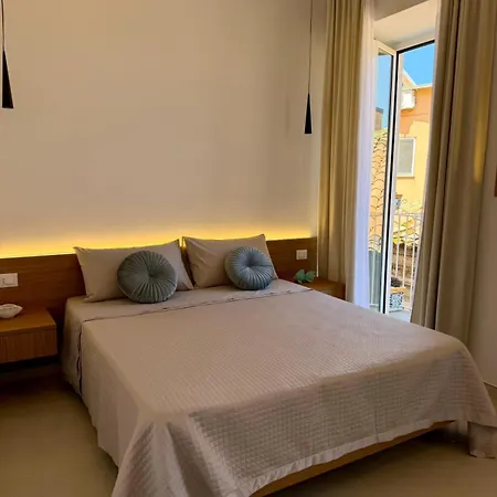 Apartment Balconi Su